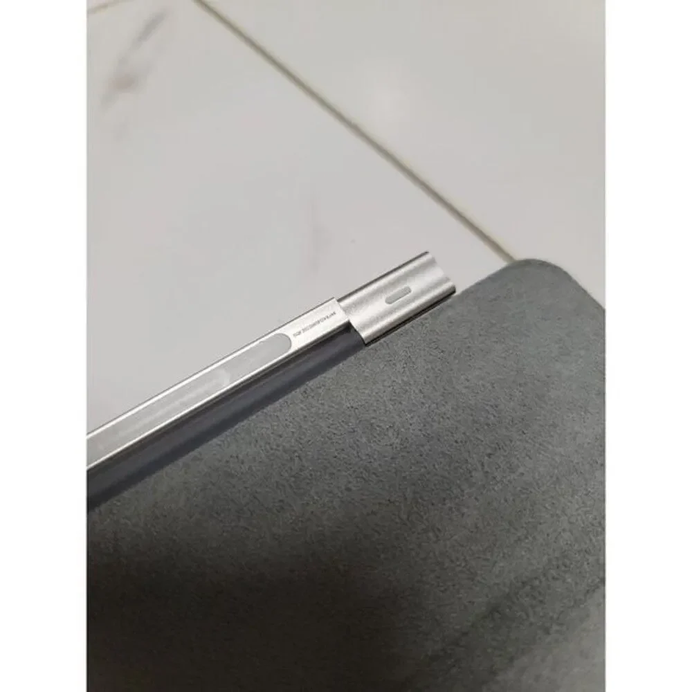~ grey Apple iPad magnetic smart cover